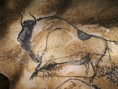 A The 10 Oldest Cave Paintings (With Pictures)