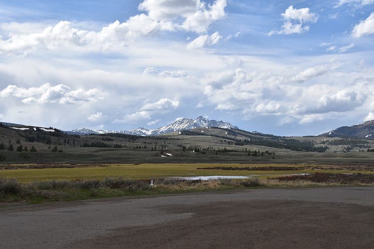 Gallatin Mountain Range in Yellowstone National Park - Lost Dakota