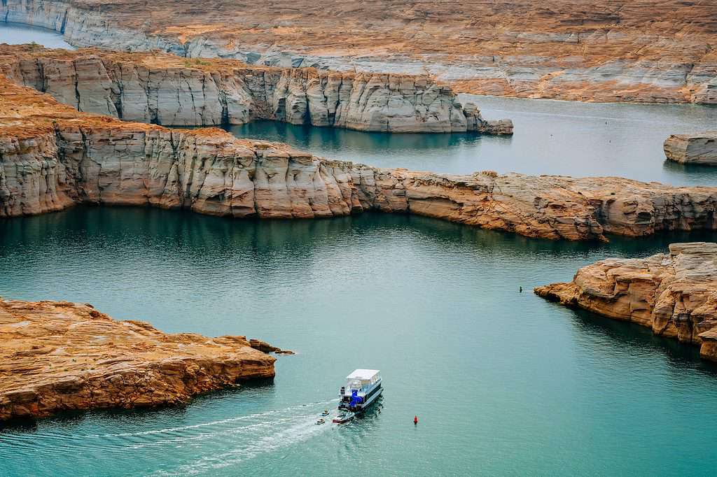 Lake Powell, the Largest Man-Made Lake in Utah 1