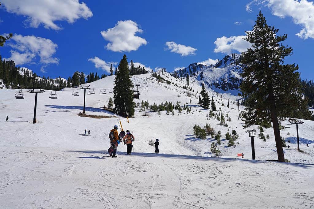 Palisades Tahoe - Skiing in California