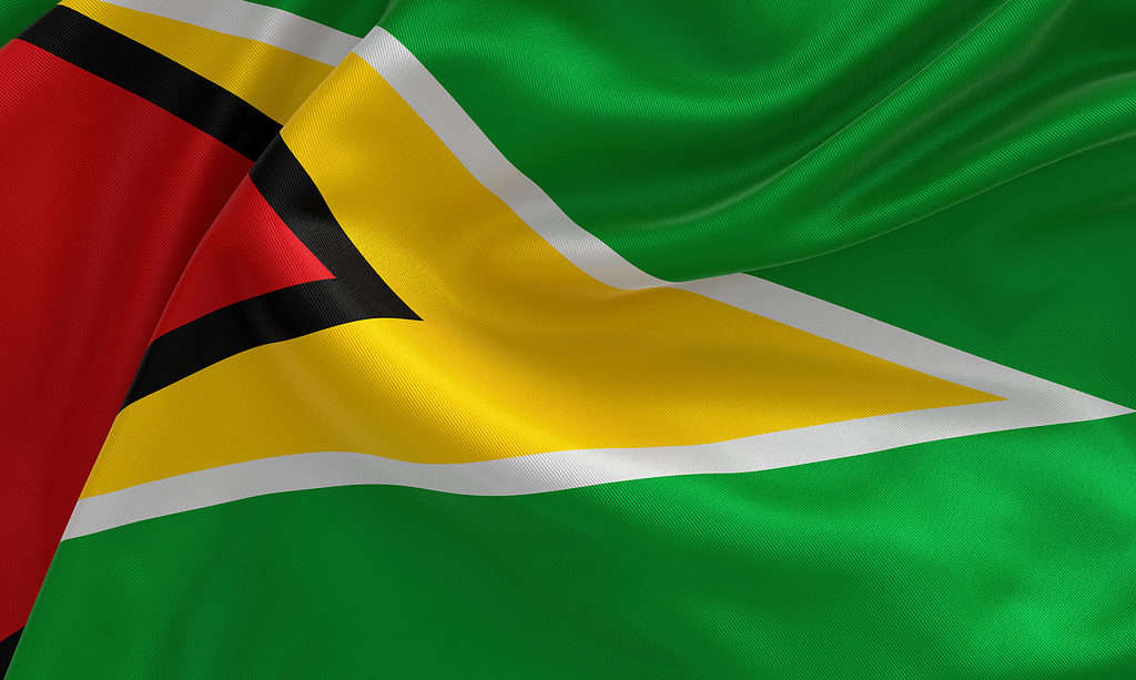La bandera nacional de Guyana ha sido apodada "La punta de flecha dorada."