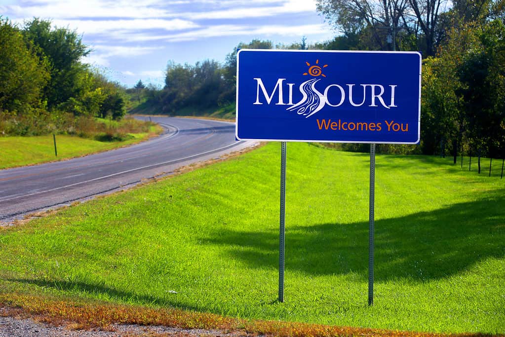 Welcome to Missouri sign