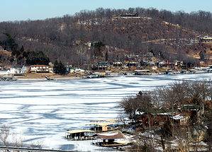 Does Lake of the Ozarks Freeze Over in the Winter? photo