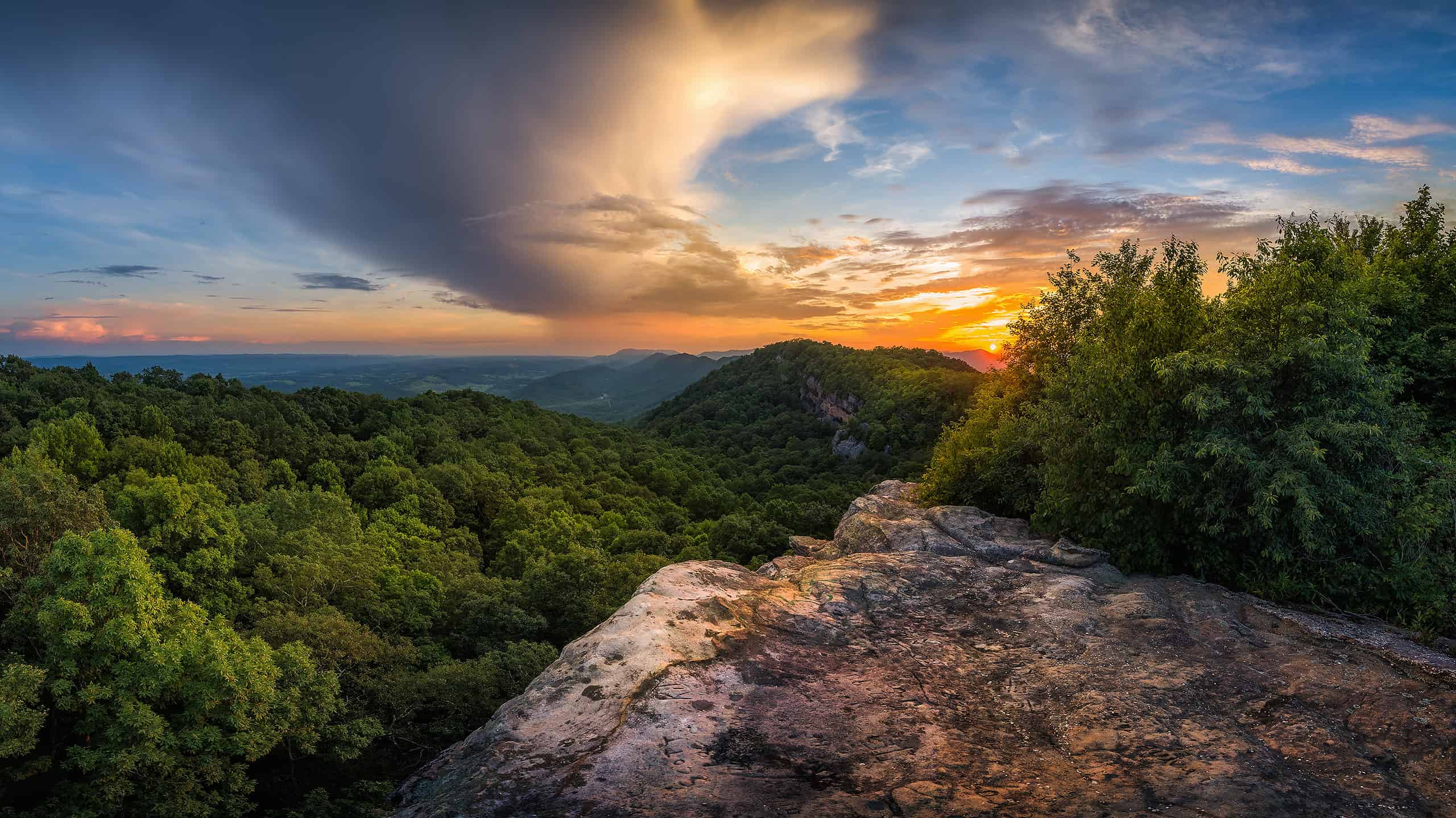 Appalachian Mountains, Kentucky and Virginia State Line, scenic sunset