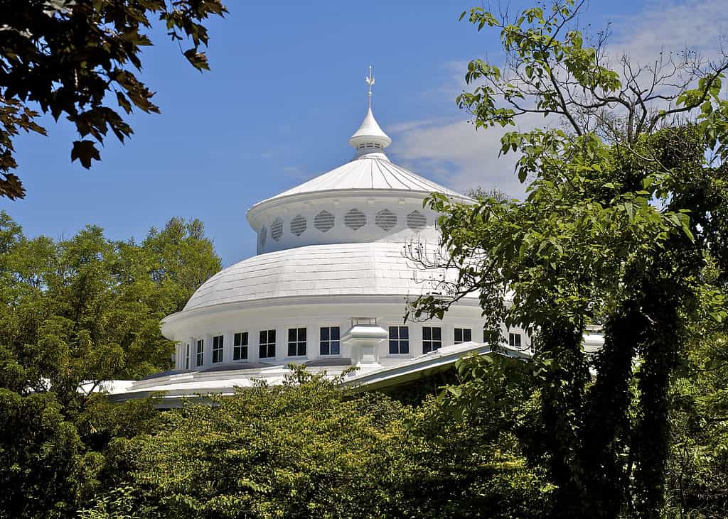 The Cincinnati Zoo's Reptile House is the oldest zoo building in the United States.