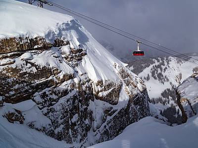 A Discover the Wyoming Ski Lift That Sends People Over 2 Miles in the Sky in Just a Few Minutes