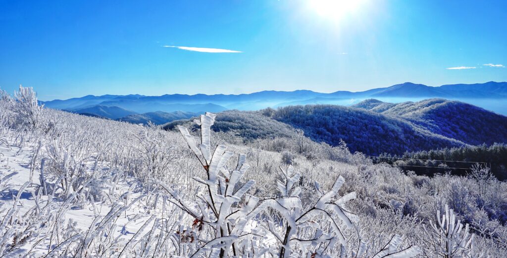 Blue Ridge Mountains in Snow. Spectacular view at Max Patch, North Carolina and Tennessee. Asheville. Great Smoky Mountains. Appalachian trails.