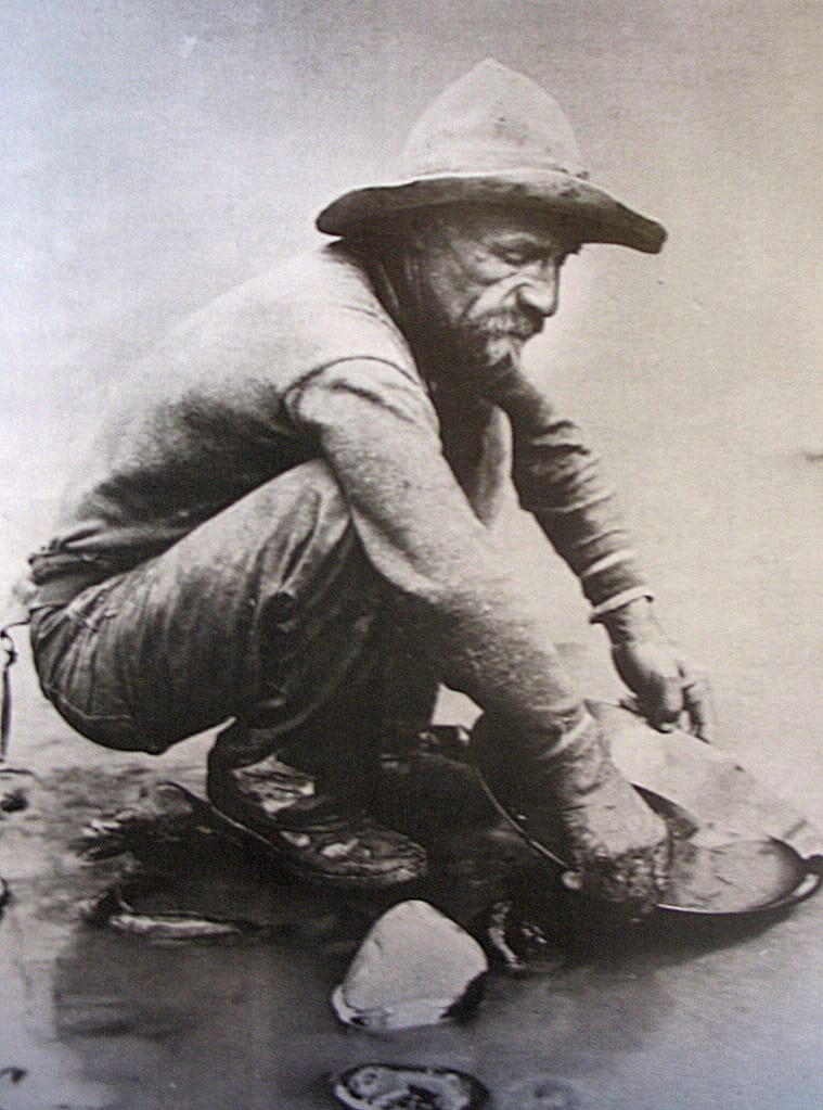 Panning for gold in the California gold rush, 1850