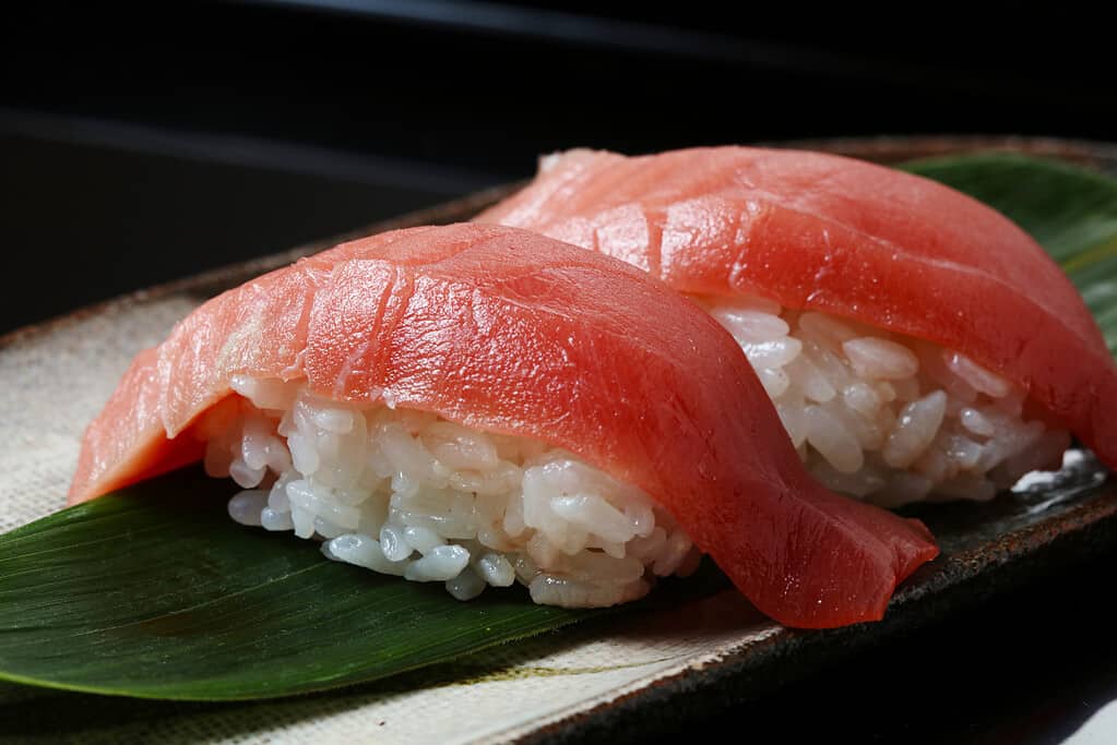 Sushi cá ngừ