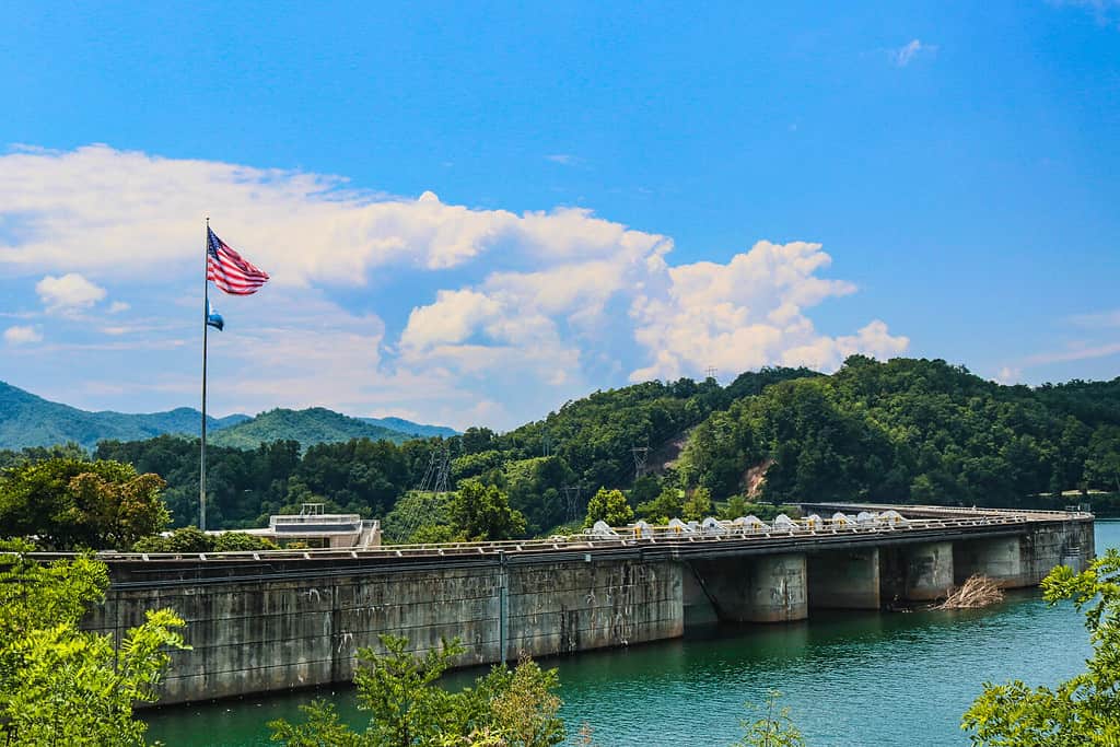 Fontana Dam is part of the Appalachian Trail. Fontana Dam is a hydroelectric dam in Swain and Graham counties, North Carolina.