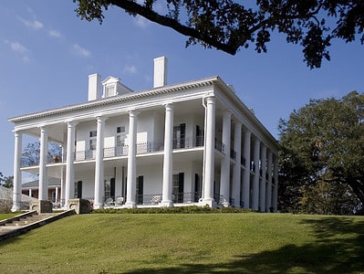 A Discover the 5 Largest Plantations in Mississippi