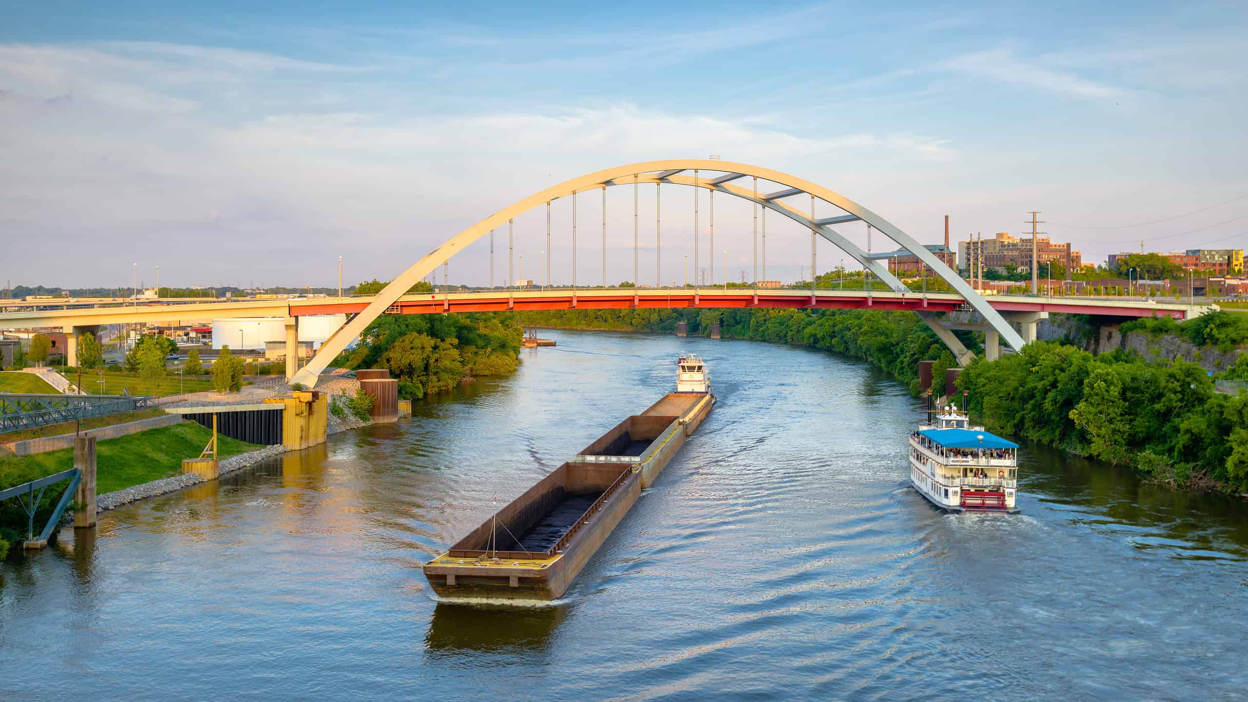 Bridges and Boats on the Cumberland River from Nashville, Tennessee, USA.