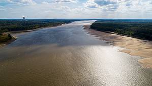 6 Amazing Spots Along the Mississippi River That Have Sandy Beaches Picture