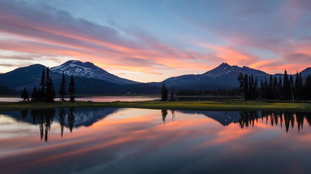 sparks lake in oregon