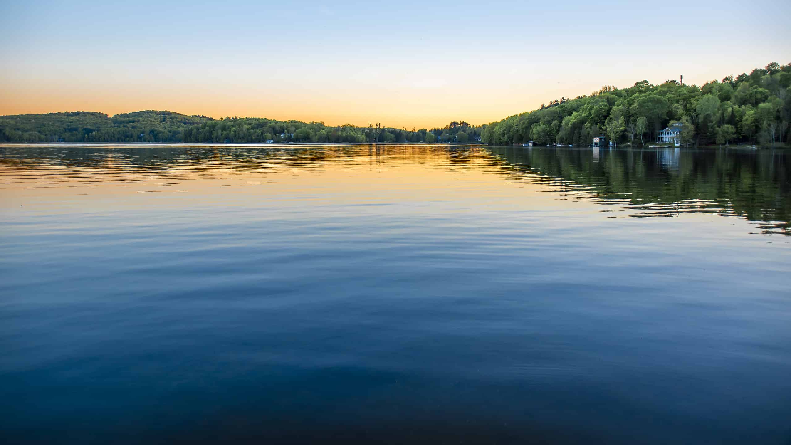 A picture of a lake in King County, Washington.