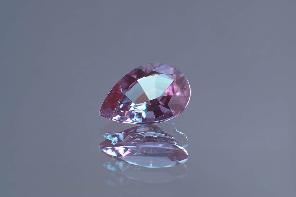 alexandrite Pear shape cut: teardrop