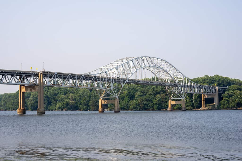 Thomas J. Hatem Memorial Bridge on US Route 40 spanning the Susquehanna River between Havre de Grace and Perryville in Maryland was opened in 1940
