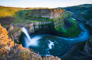 Discover the Tallest Waterfall in Washington State photo