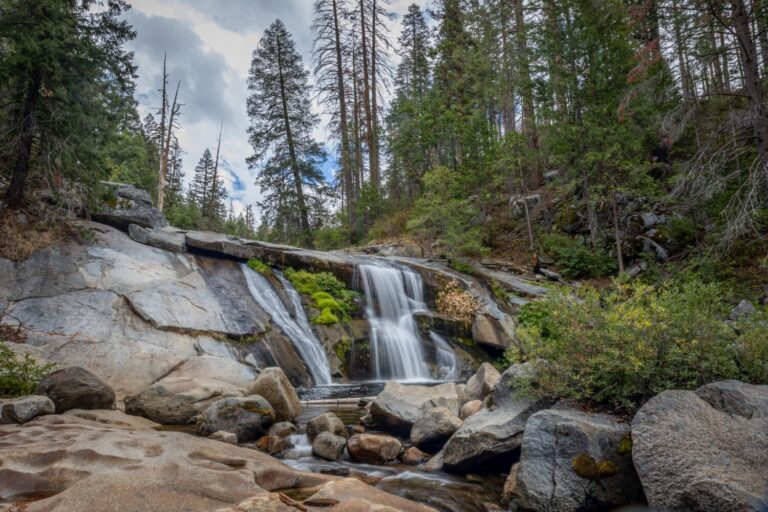 Hiking via the Carlon falls trail (Groveland), to the waterfall, a beautiful piece of nature at the Yosemite national park, California, USA