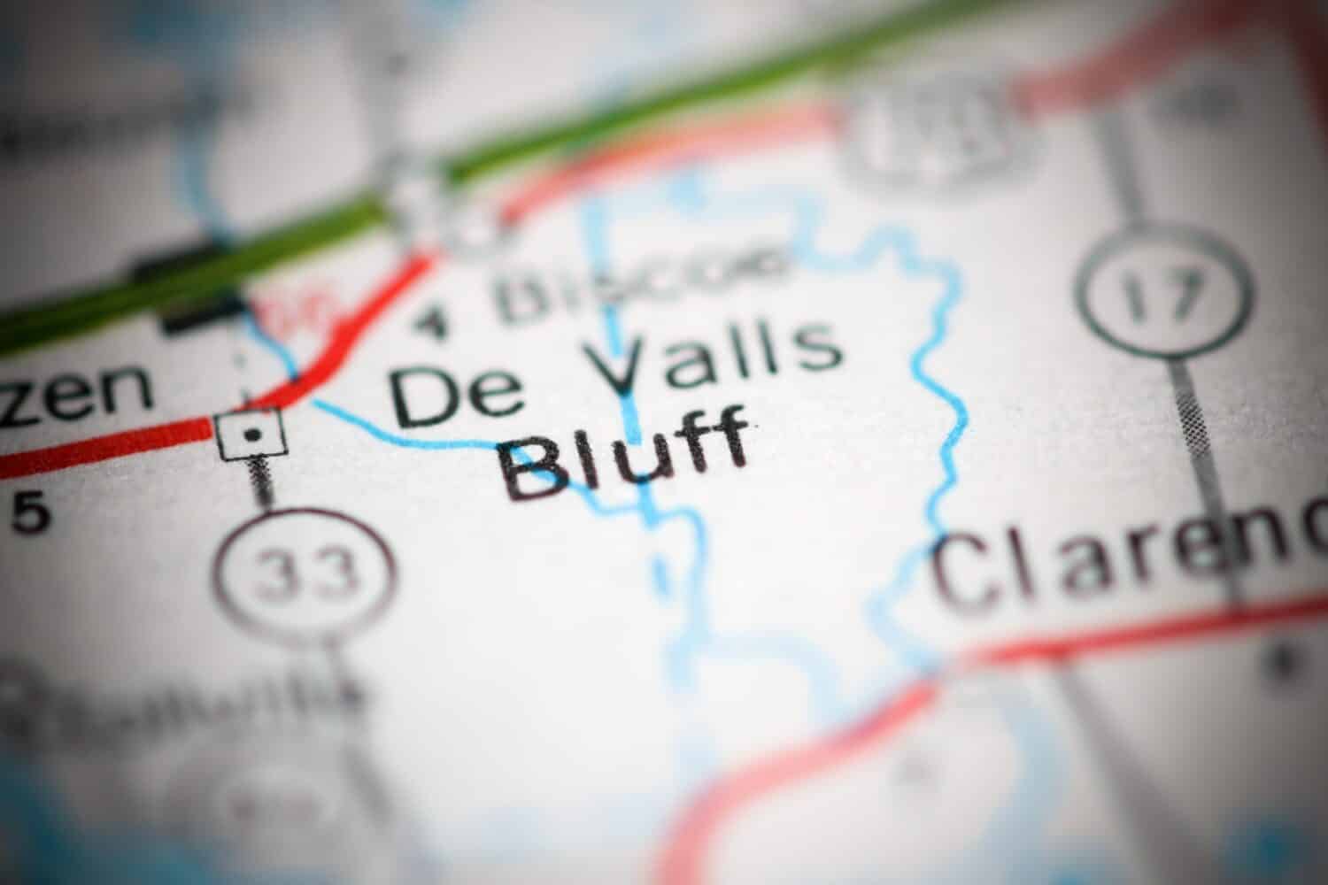 De Valls Bluff. Arkansas. USA on a geography map