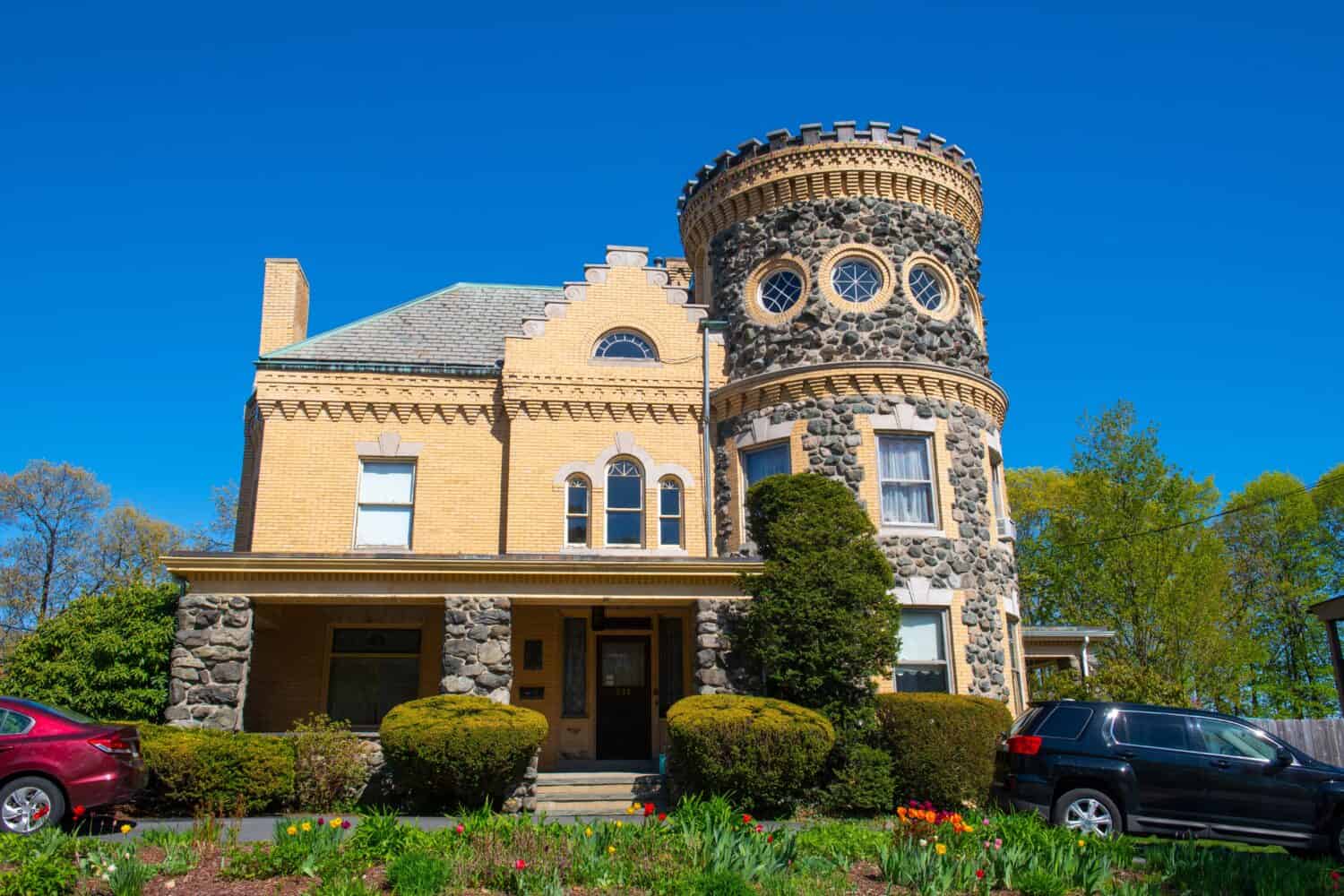 Historic residential building at 211 hammond Street at Waltham Highlands, city of Waltham, Massachusetts MA, USA. 