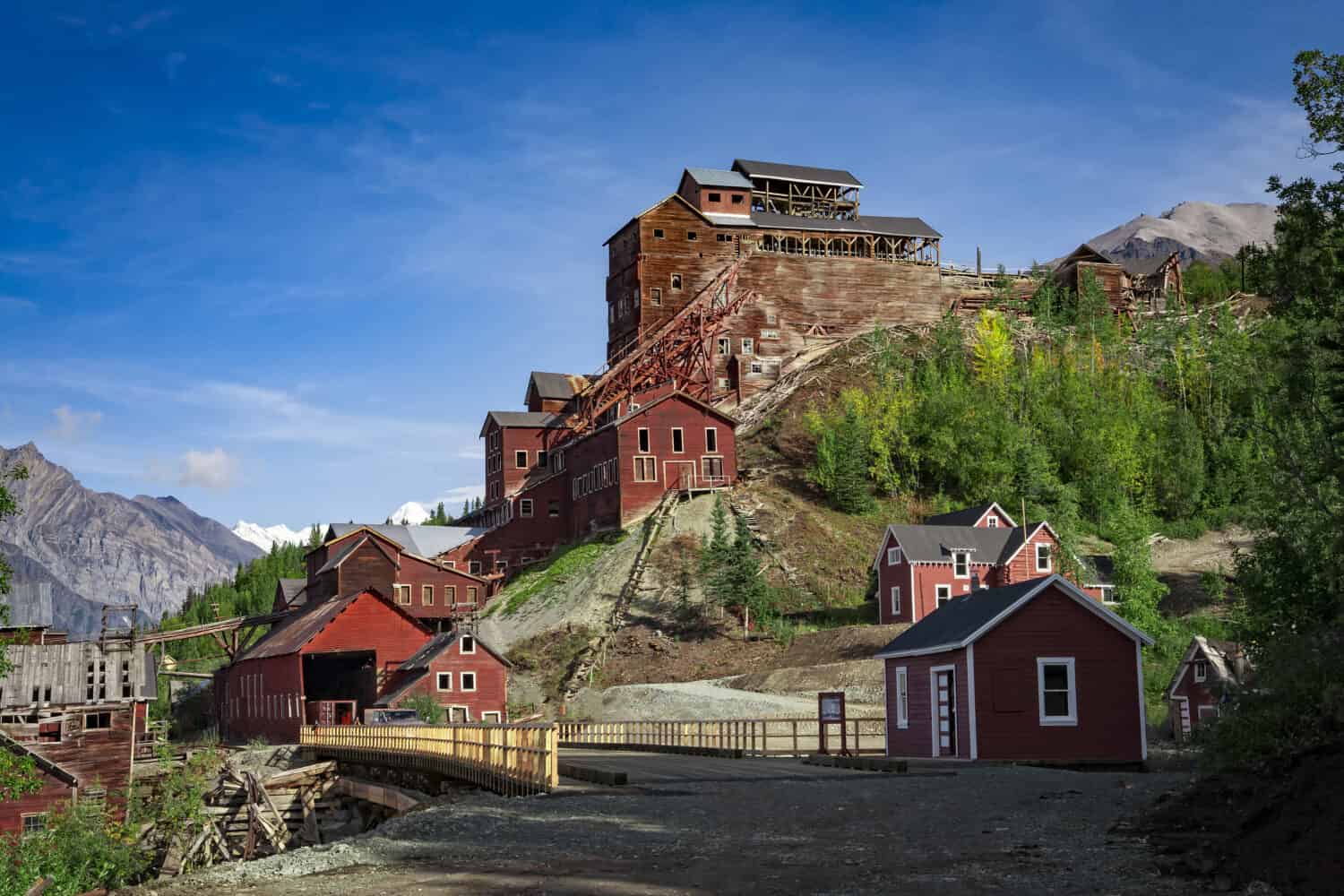 Discover the Eerie Past of These 8 Ghost Towns in Alaska - AZ Animals