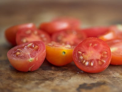 A Growing Tomatoes In Colorado: Ideal Timing + 8 Helpful Tips