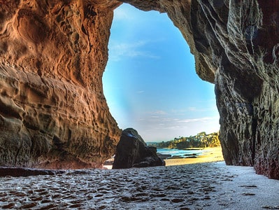 A 18 Incredible Caves in California (From Popular Spots to Hidden Treasures)