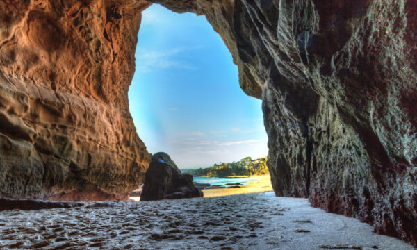 Stalagmite vs. Stalactite: How to Tell the Difference Between These ...