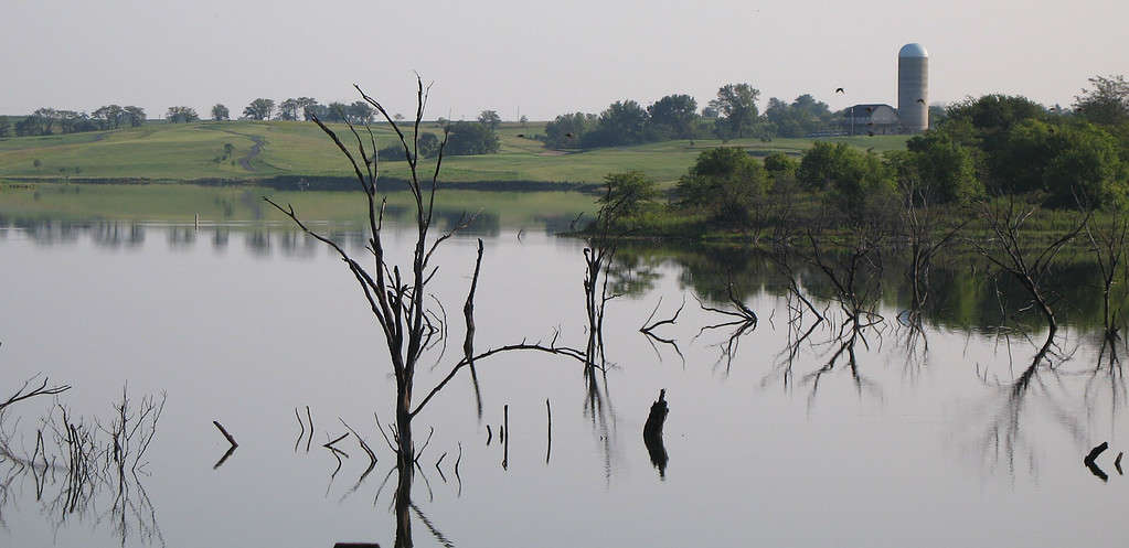 Mozingo Lake Golf Course in Maryville, Missouri. Photo in August 2006 by poster.