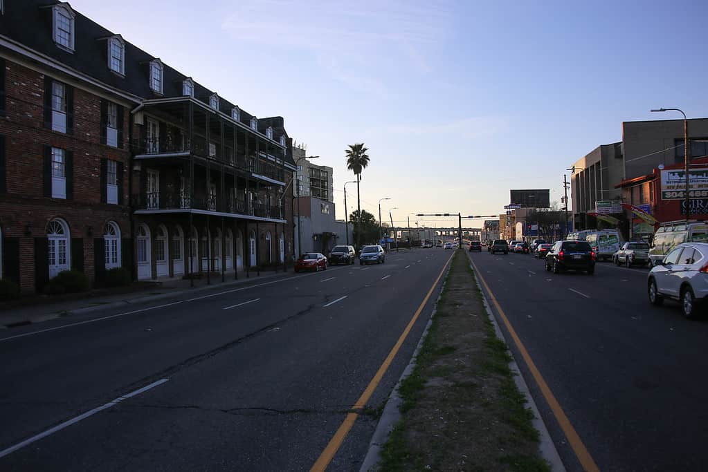 Tulane Avenue, Mid-City New Orleans. Looking back towards Carrollton Avenue.