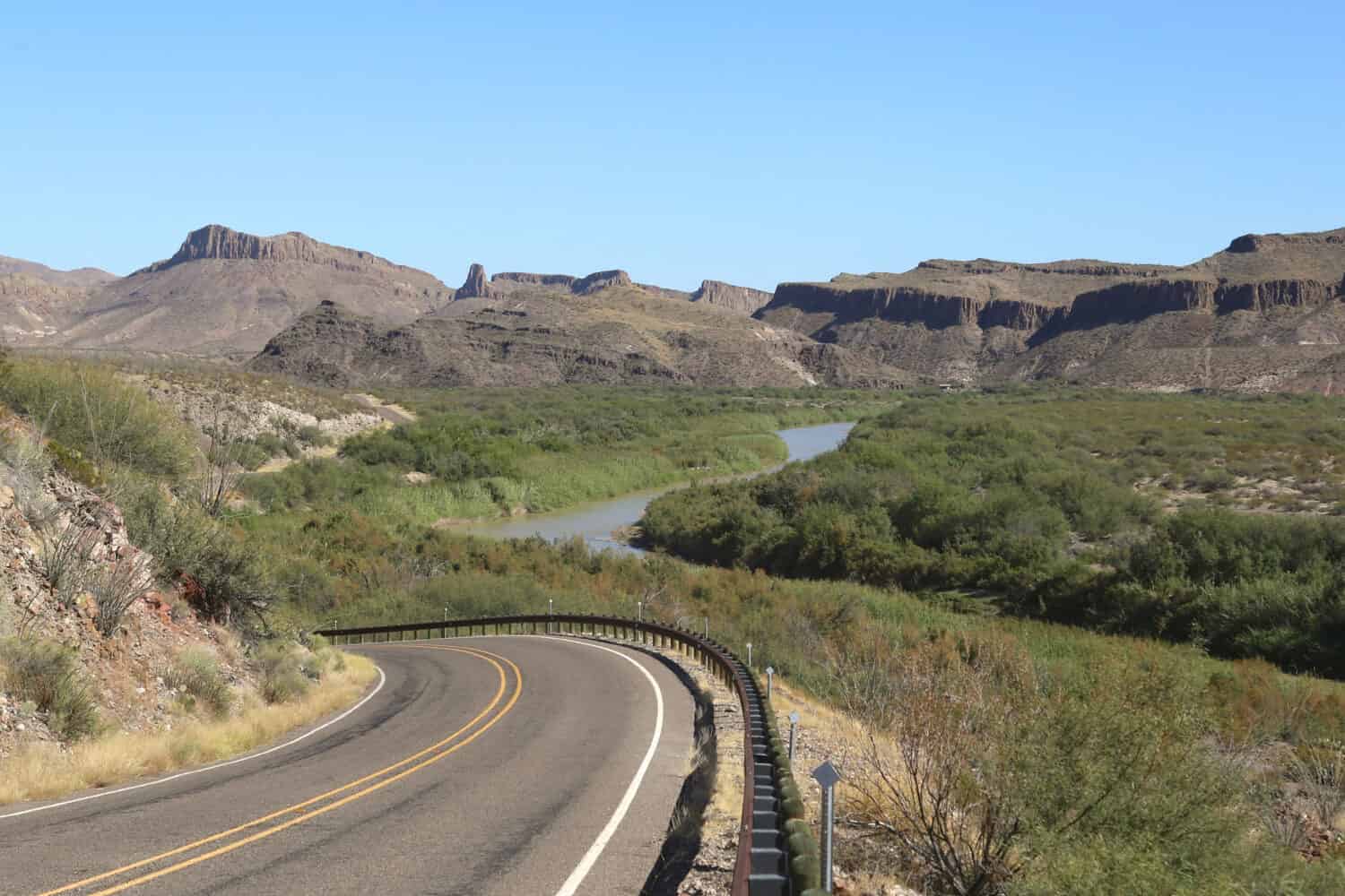 River Road and the Rio Grande River near Grassy Bank Campground, Big Bend Ranch State Park, Texas