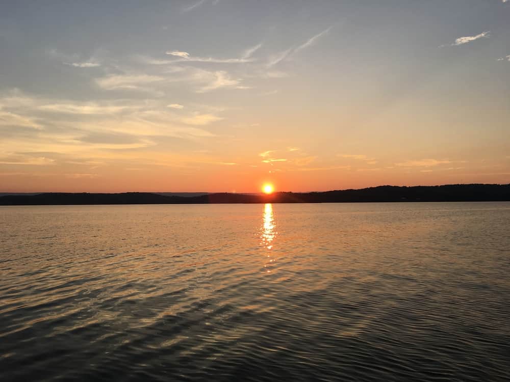 Watts Bar Lake offers numerous activities for outdoor enthusiasts and recreational visitors alike