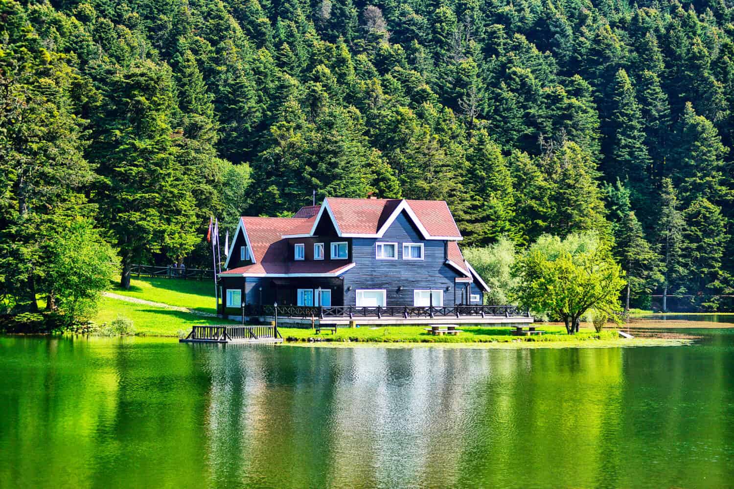 A beautiful lake home on a lake.