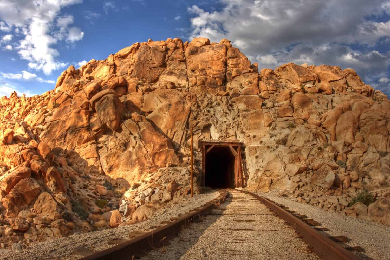 Train tracks and tunnel in the middle of the Anza-Borrego Desert. San Diego and Arizona Railroad (SD&AE) / Carrizo Gorge Railway