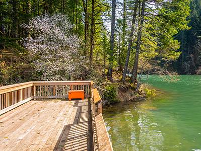 A True Oregonians Love These 3 Amazing Clackamas River Swimming Holes