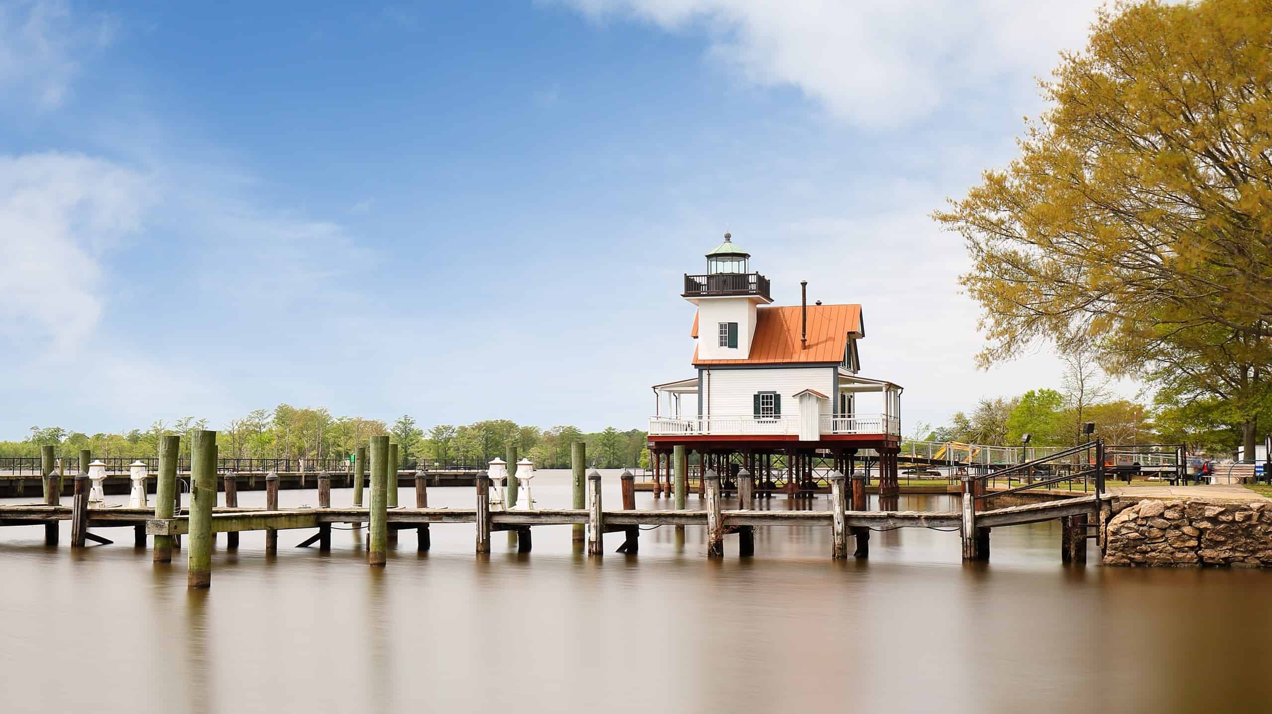 The Oldest House in North Carolina Still Stands Strong After 300 Years