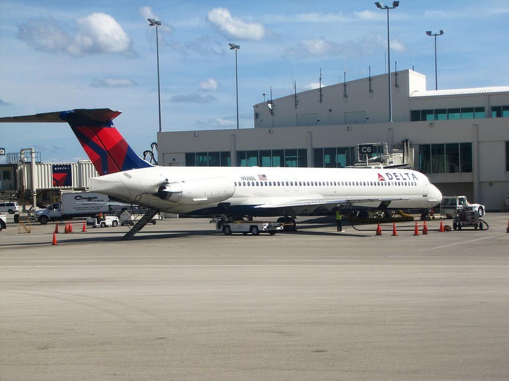 Delta Air Lines McDonnell Douglas MD-88 Southwest Florida International Airport