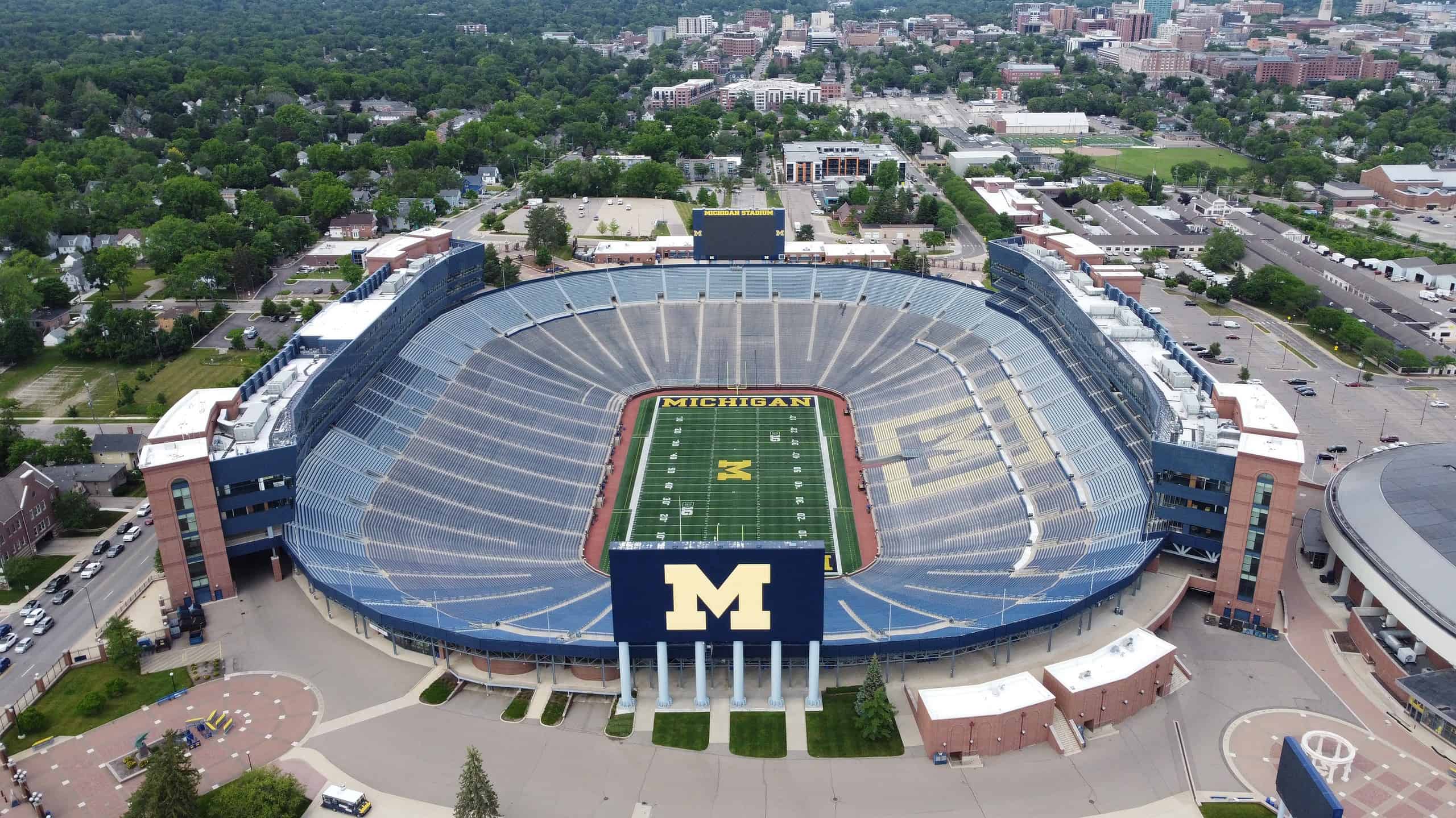 https://a-z-animals.com/media/2023/07/Michigan_Stadium_Aerial.jpg