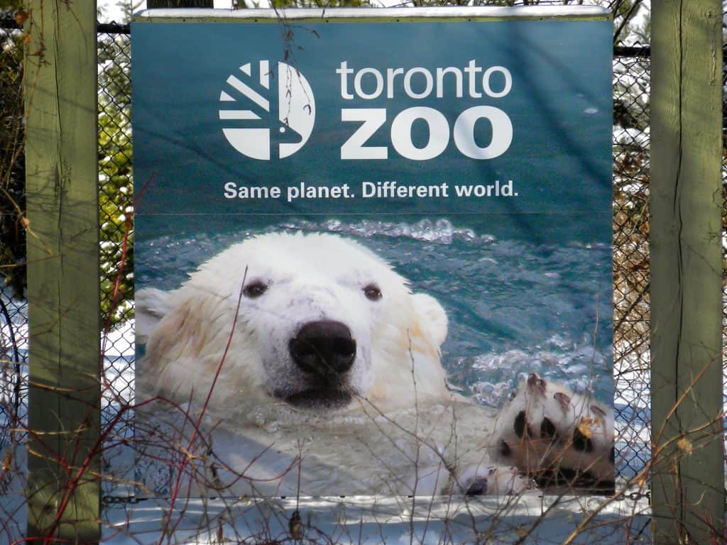 largest zoos Canada