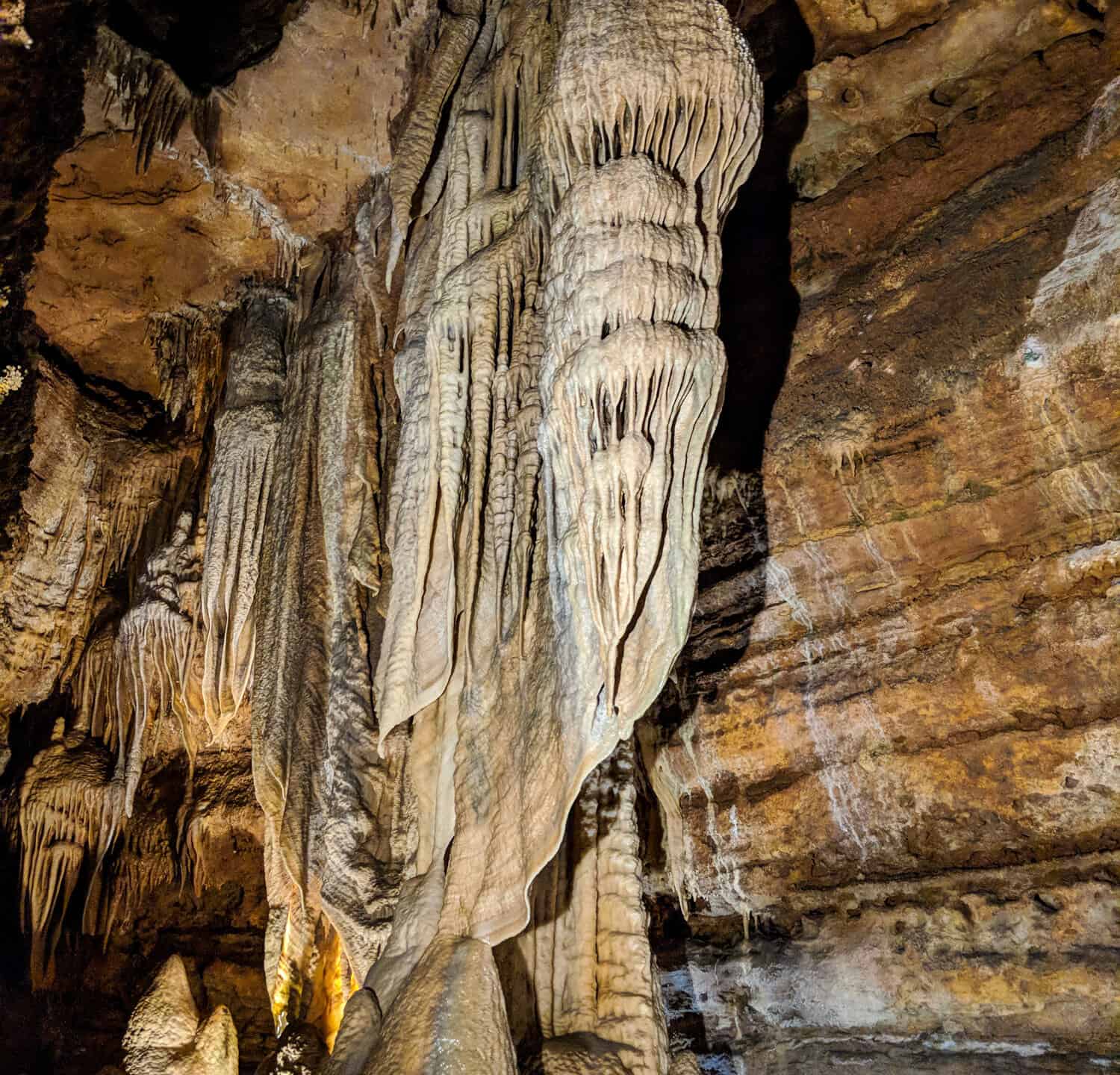 Talking Rocks Cavern, Missouri