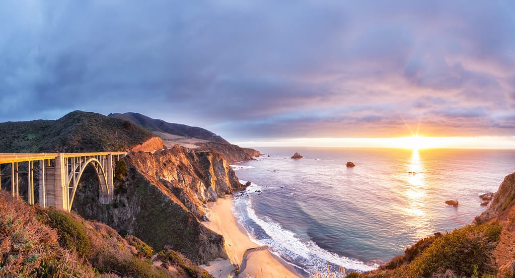 Bixby Creek Bridge on Highway 1 at the US West Coast traveling south to Los Angeles, Big Sur Area, California