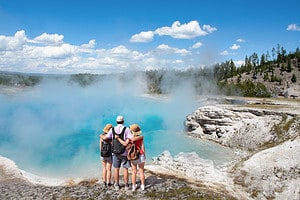 Top 5 Things to See in Yellowstone National Park Picture