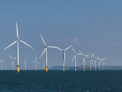 A Discover the Top 10 Largest Wind Farms in England: Are Any Near You?