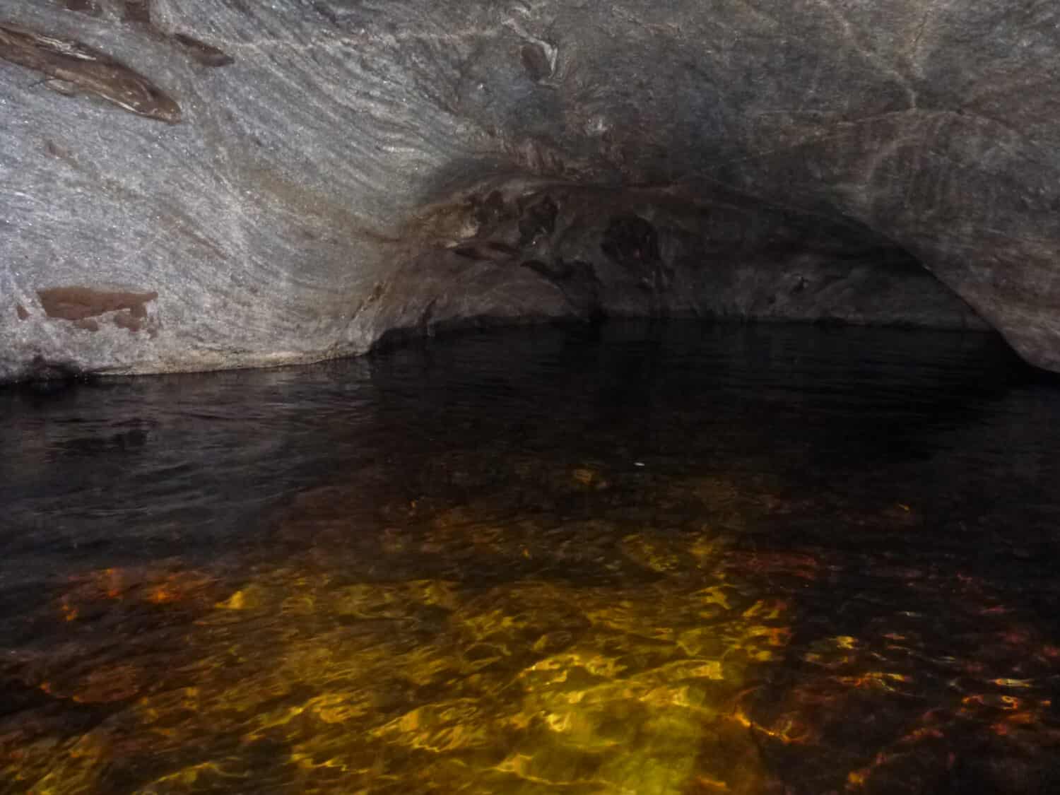 Lusk Cave Canada