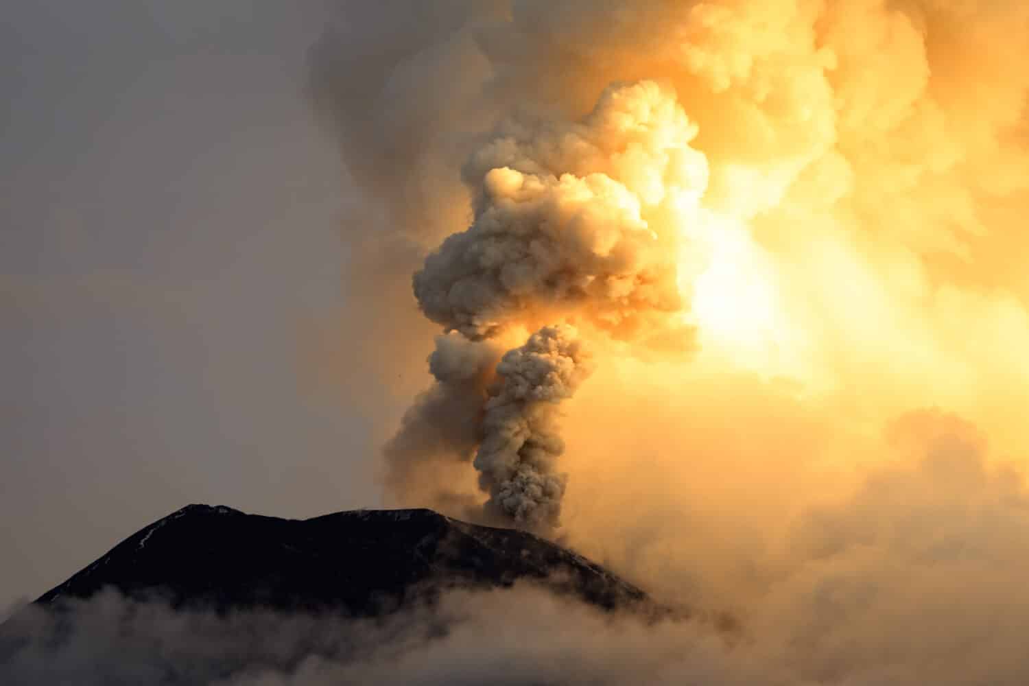 volcano erupting volcan ash smoke amazing explosion nature breathtaking geology volcanic powerful explosion of tungurahua volcano on 6th of may 2013 ecuador south america volcano erupting volcan ash s