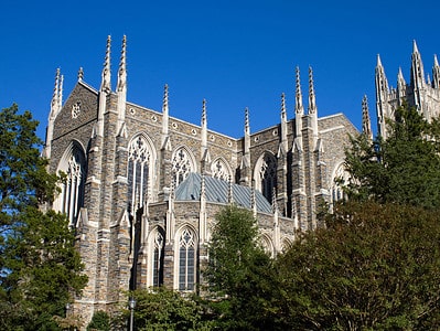 A 13 Most Beautiful and Awe-Inspiring Churches and Cathedrals in North Carolina