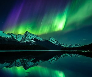 Discover the Best Times and Places in Canada to See Northern Lights Picture