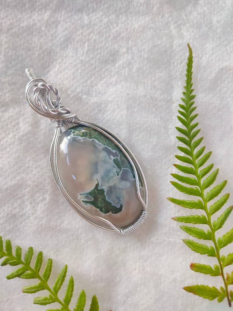 Wire wrapped aluminium necklace with green moss agate stone