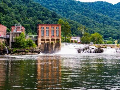 A What’s in West Virginia’s Kanawha River and Is It Safe to Swim In? 